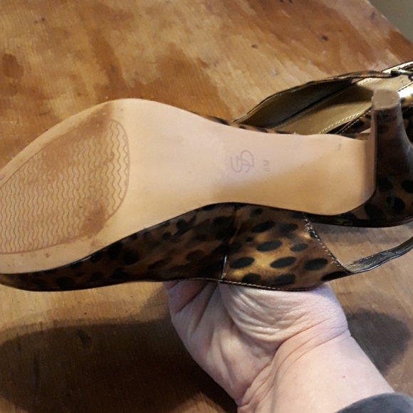 Joan &David Circa Luxe Precia Leopard Heels - Picture 6 of 9